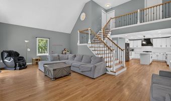 9 Broadview Ave, Berkley, MA 02779