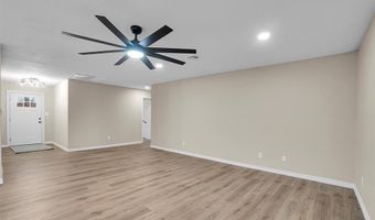 703 Comanche Trl, Altus, OK 73521