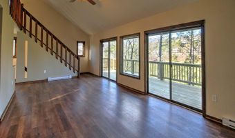 63 FAIRWAY Dr, Basye, VA 22810