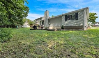 514 Great Hill Dr, Ballwin, MO 63021