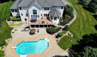 8 Meeting Rock Dr, Atkinson, NH 03811