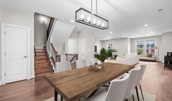 2109 MAIN LINE 102, Alexandria, VA 22301