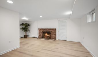 4009 64TH St, Bethesda, MD 20816