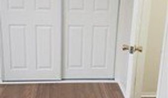 10185 Allen Pointe Dr, Allen Park, MI 48101