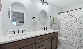 1816 Golfview Dr, Auburn, IN 46706