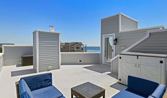 10 11TH St, Beach Haven, NJ 08008