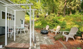 16 Lake St, Burlington, CT 06013