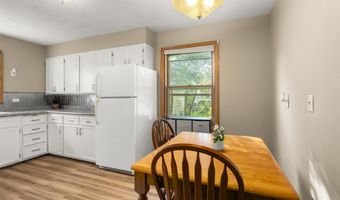 2103 N CLARK St, Appleton, WI 54911