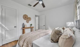 826 GARDEN Plz, Orlando, FL 32803