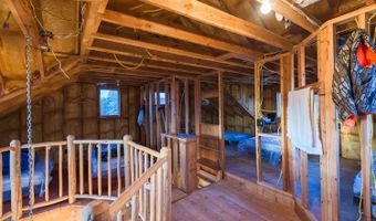 1872 ST HWY 352, Cora, WY 82925