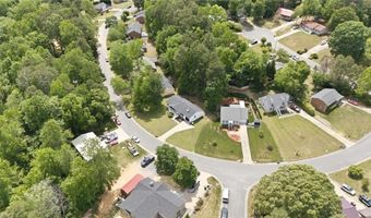 638 Woodland Cir, Asheboro, NC 27203