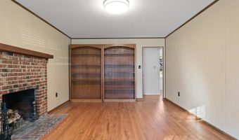8223 TREEBROOKE Ln, Alexandria, VA 22308