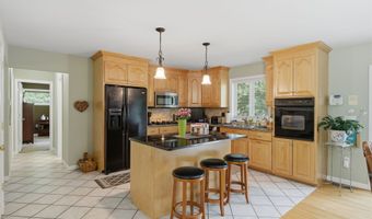 71 Bishop St, Bristol, CT 06010