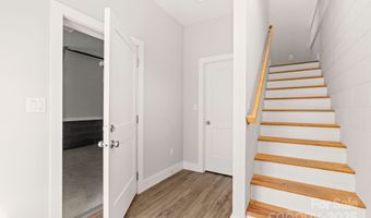 308 London Rd, Asheville, NC 28803