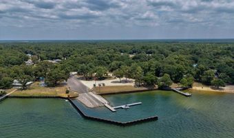 623 Barn Rd, Bonneau, SC 29431