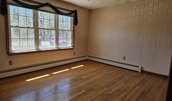 713 Mcgrath Pond Rd, Belgrade, ME 04917