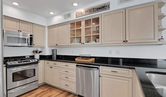 694 21st St, Avalon, NJ 08202