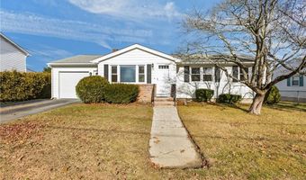 99 Salem Ave, Cranston, RI 02920