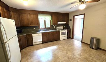 50 Woodhaven Dr, Burlington, CT 06013