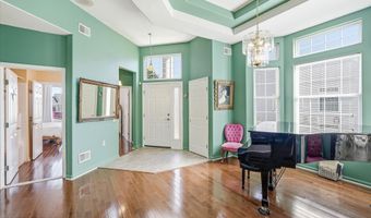10 Deer Lake Ct, Barnegat, NJ 08005