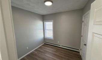 92 Spring St, Lincoln, RI 02838