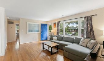 7408 CONVAIR Dr, Alexandria, VA 22306