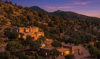 30 Camino Sanador, Santa Fe, NM 87505