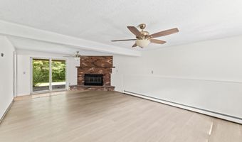 26 Harbor Ridge Rd, Danbury, CT 06811