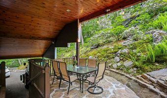141 Stone Rd, Burlington, CT 06013