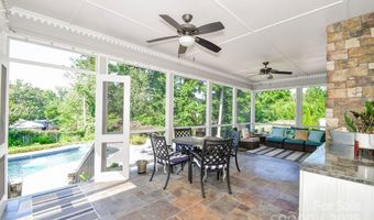 711 Yadkin St, Albemarle, NC 28001