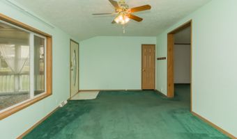 8254 NE 50th Ave, Altoona, IA 50009