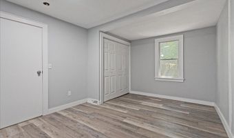 4 Maple St, Andover, NJ 07821