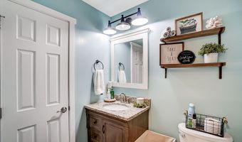 135 Kraft Dr, Ashville, OH 43103