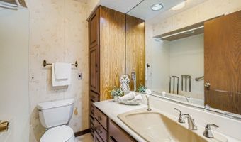 1410 W Lexington Dr, Arlington Heights, IL 60004