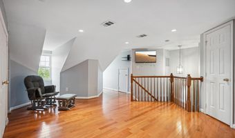 7035 FIELDHURST Ct, Alexandria, VA 22315