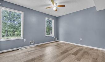 32 1st St, Barnegat, NJ 08005