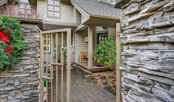 19745 Mount Bachelor Ct, Bend, OR 97702