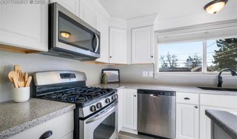 870 Hemlock Way, Broomfield, CO 80020