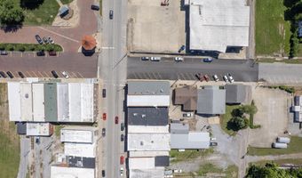 1 W Main St, Albion, IL 62806