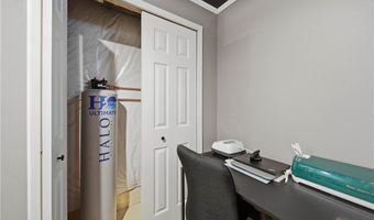 1906 Northgate Cir, Akron, OH 44320