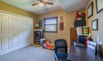 709 Oakhurst Dr, Amherst, OH 44001