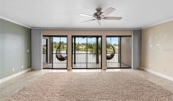 652 LAKE VILLAS Dr D, Altamonte Springs, FL 32701