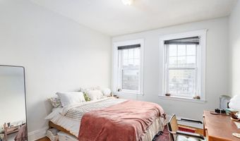 1564 Commonwealth Ave 16, Boston, MA 02135
