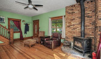 218 E 7th St, Ames, IA 50010