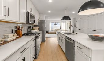 15577 Everglade Ave, Apple Valley, MN 55124