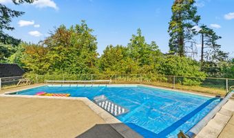 883 S 57TH St, Springfield, OR 97478