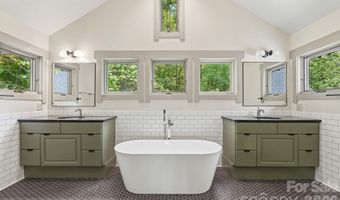 144 Pegg Rd, Barnardsville, NC 28709