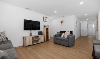 4009 Genine Dr, Oceanside, CA 92056