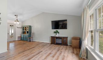 39 Georgetown Blvd, Barnegat, NJ 08005