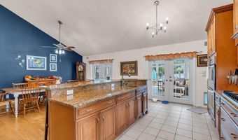 8 Laurel Ln, Bayville, NJ 08721